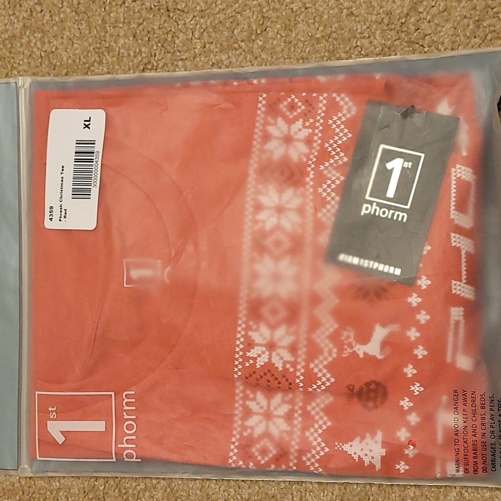 1st phorm XL Christmas tee shirt